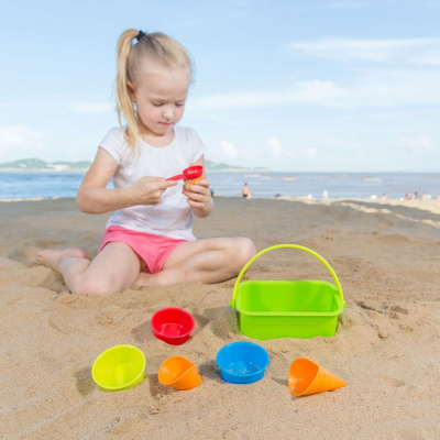 HAPE Игрушка для игры в песочнице Магазин мороженого 